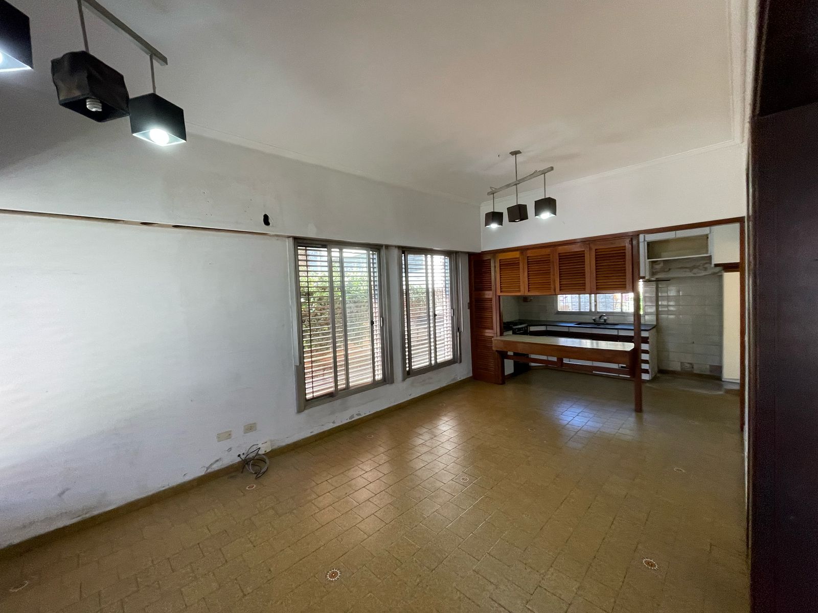 aparopropiedades - Casa para uso Profesional Exclusivo