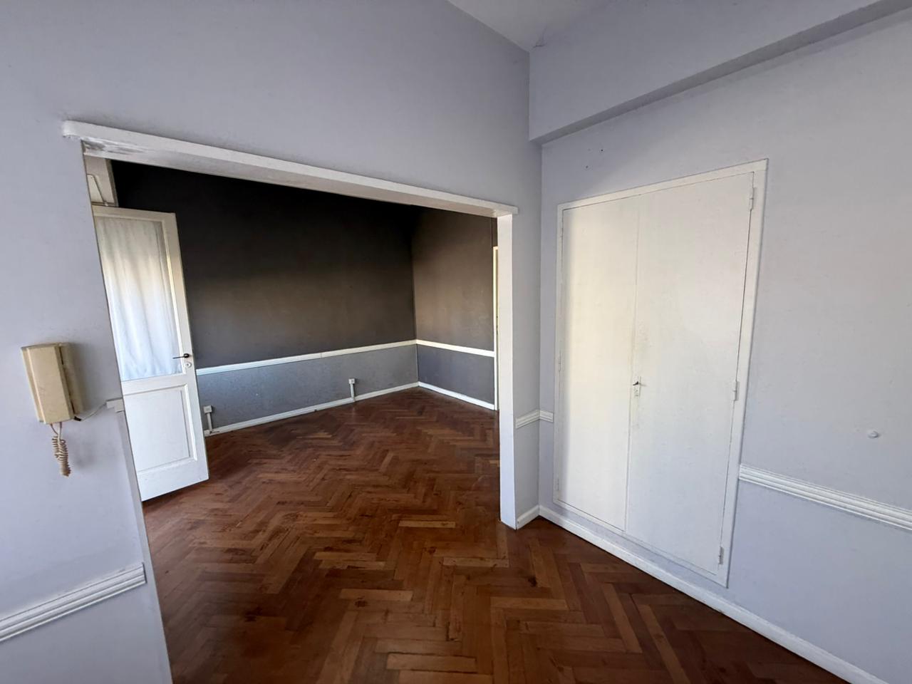 aparopropiedades - Oficina en Quilmes centro en alquiler