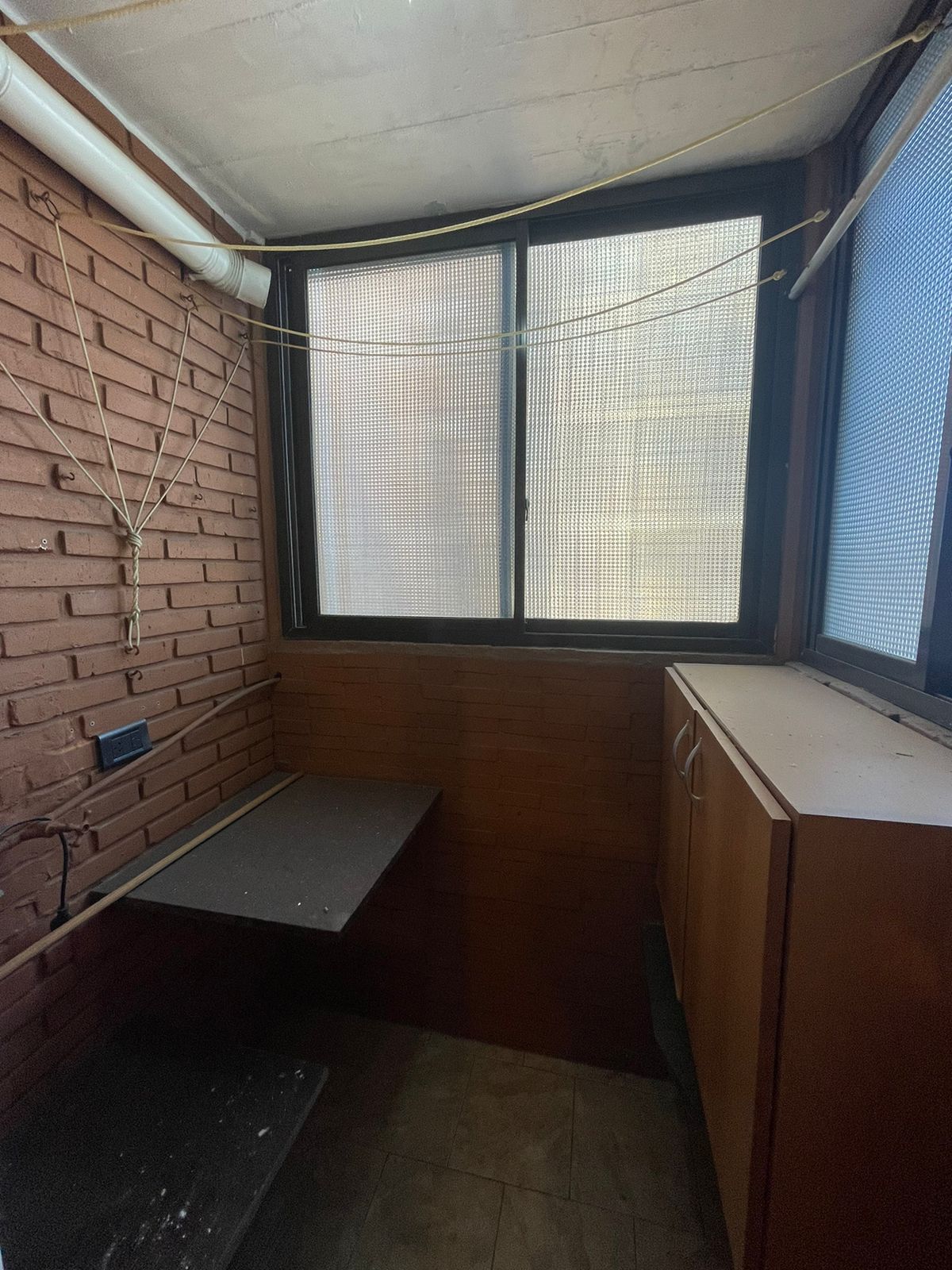 aparopropiedades - Departamento de 3 ambientes con cochera en Quilmes centro