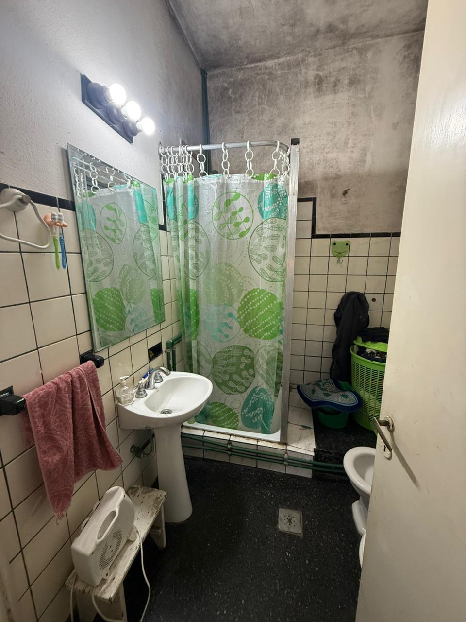 aparopropiedades - Casa en dos Plantas a la venta