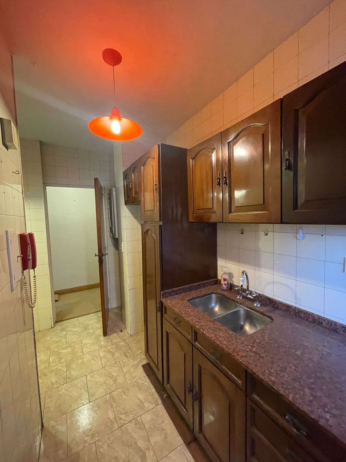 aparopropiedades - Departamento de 3 ambientes con cochera en Quilmes centro