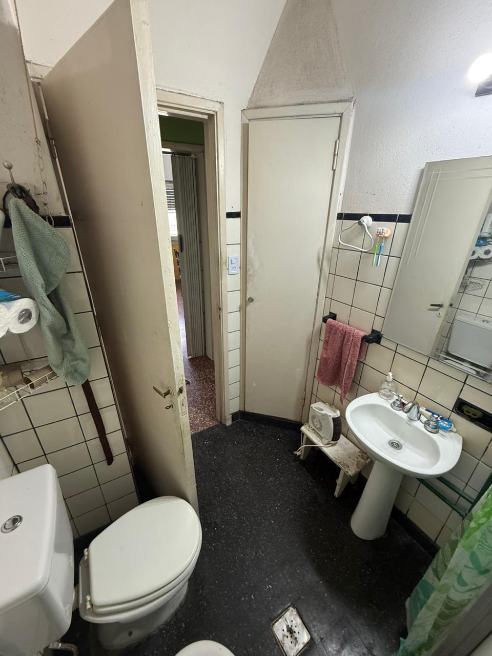 aparopropiedades - Casa en dos Plantas a la venta