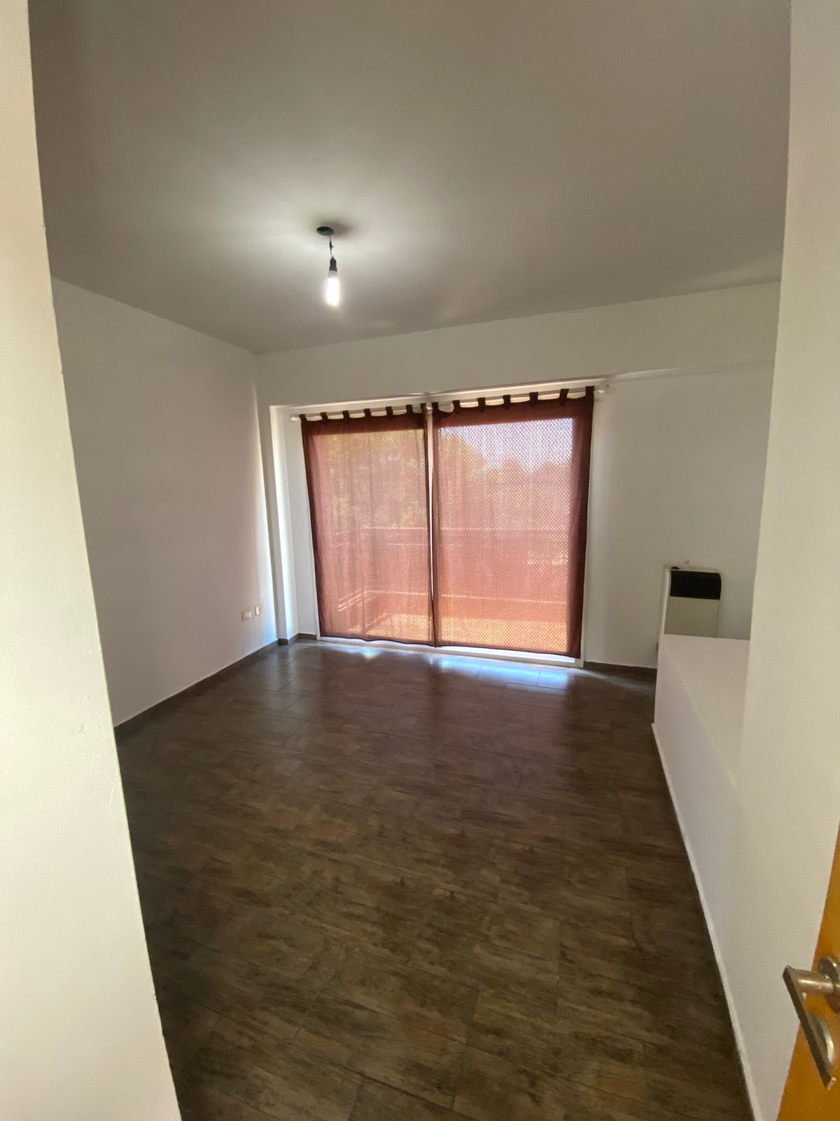 aparopropiedades - Triplex en Alquiler