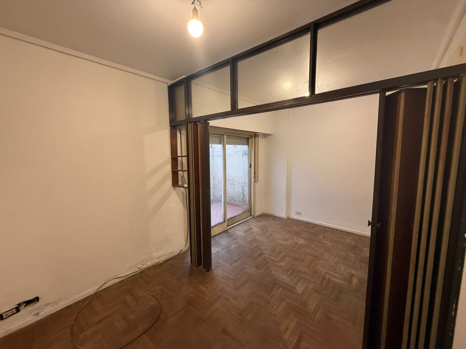 aparopropiedades - Monoambiente en alquiler sobre Rivadavia
