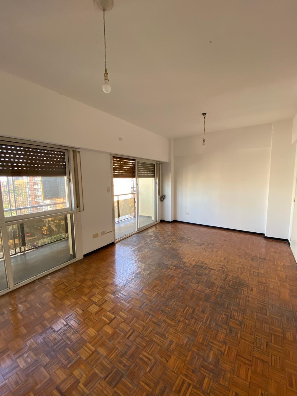aparopropiedades - Departamento de 3 ambientes en Quilmes centro