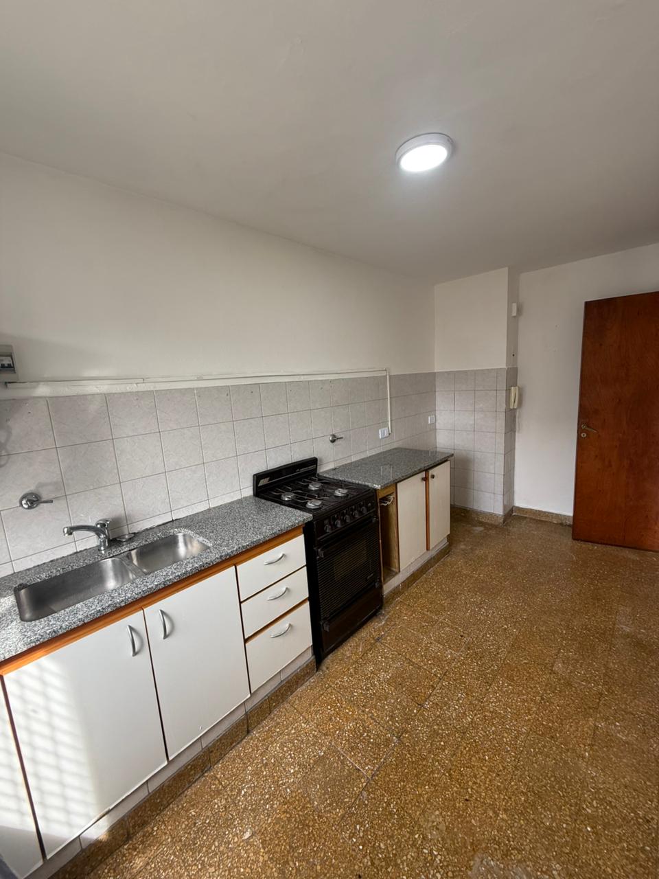 aparopropiedades - Departamento de 3 ambientes en Quilmes Centro