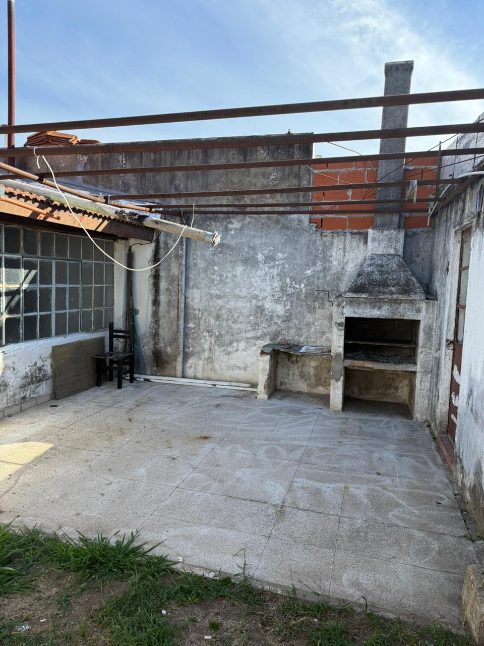 aparopropiedades - Casa en zona de Ezpeleta en Alquiler 