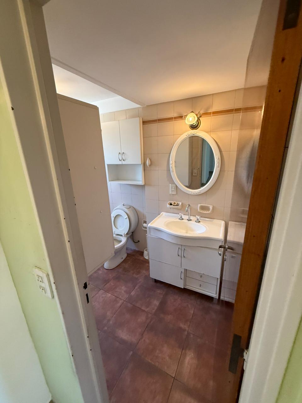 aparopropiedades - Departamento de 2 ambientes en Quilmes Este en venta