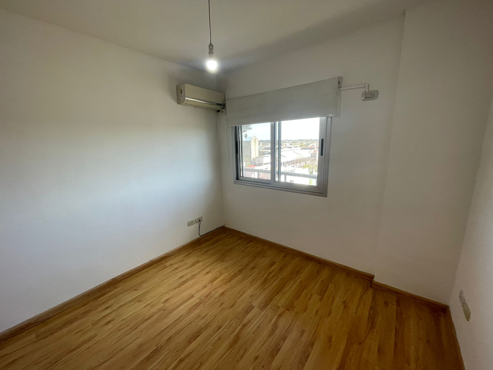 aparopropiedades - Departamento de 2 ambientes con cochera en Quilmes 