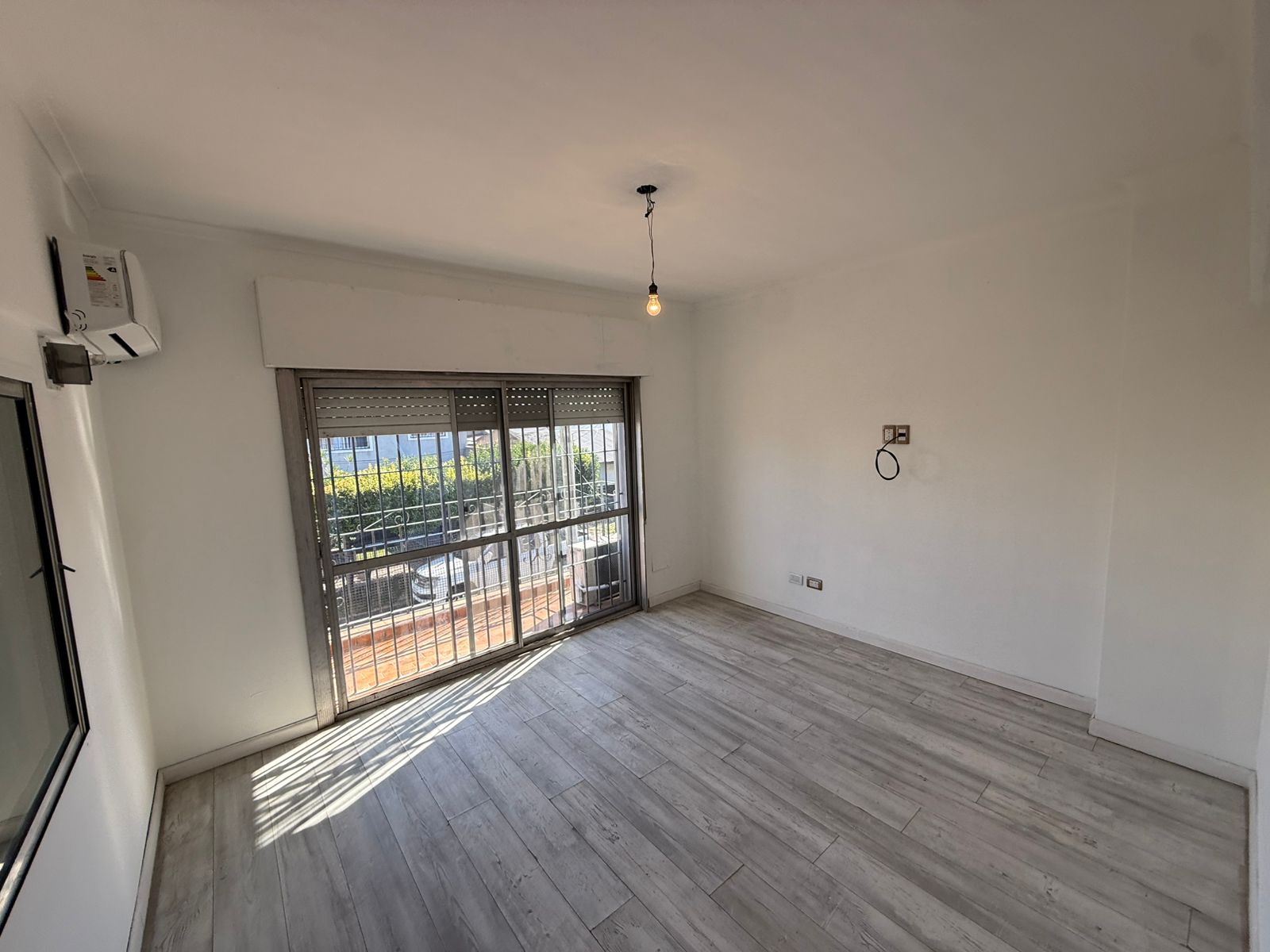 aparopropiedades - Departamento de 3 ambientes en Quilmes Oeste