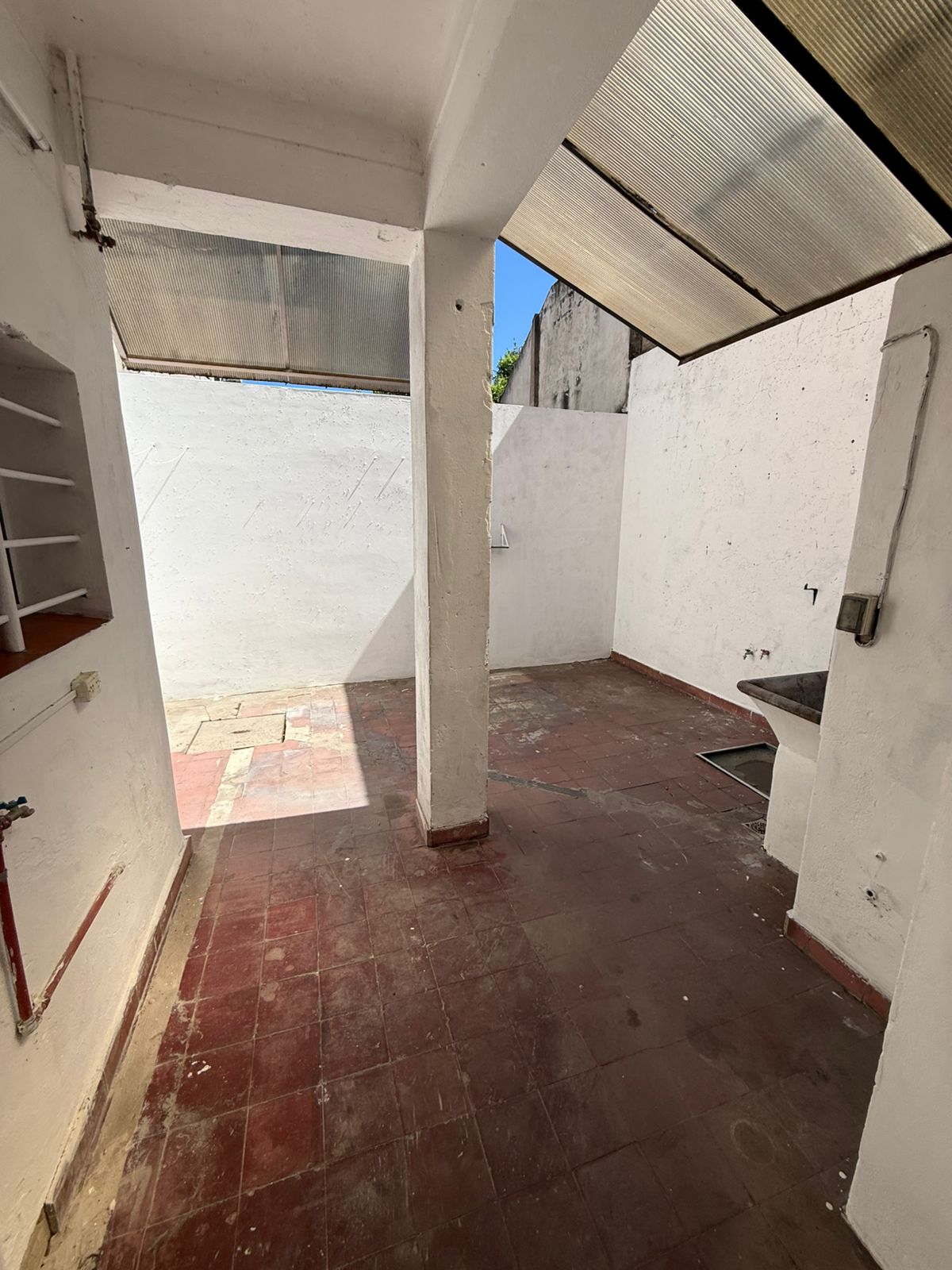 aparopropiedades - Casa en zona Residencial de Quilmes 