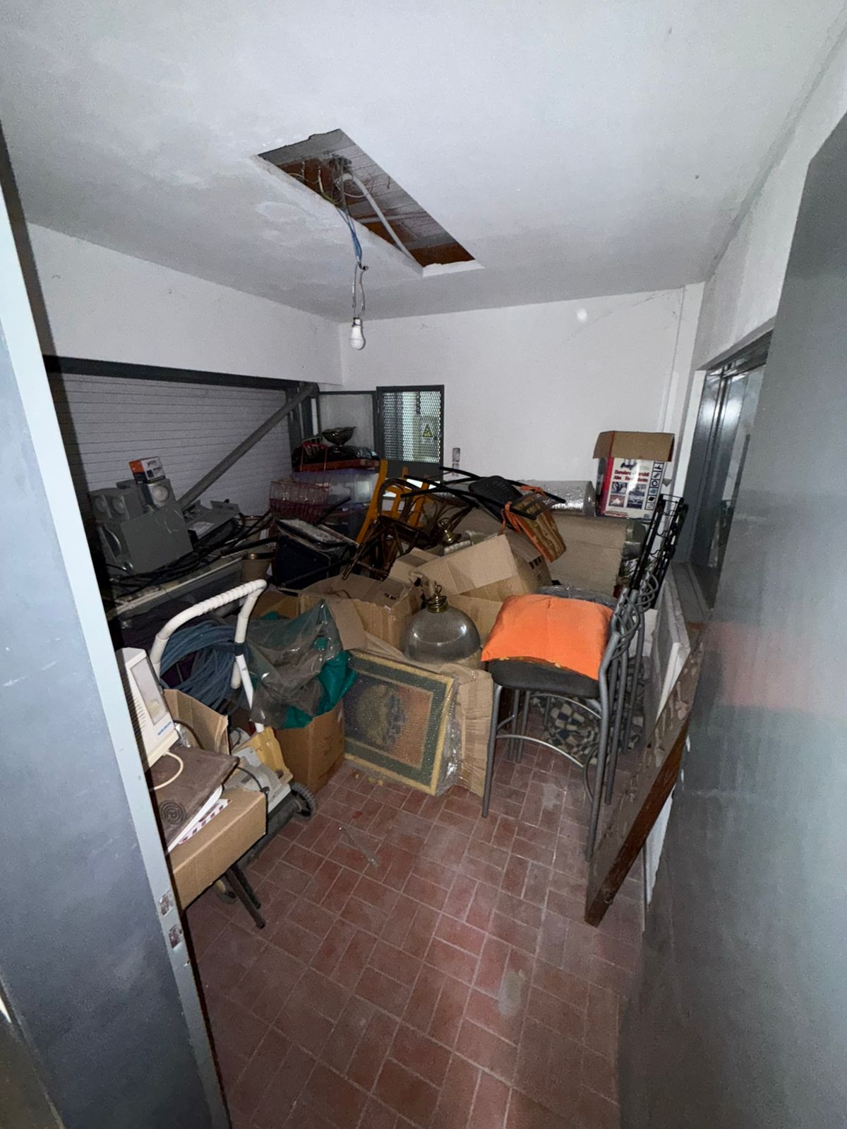 aparopropiedades - Galpón industrial en Alquiler en zona de Quilmes Oeste