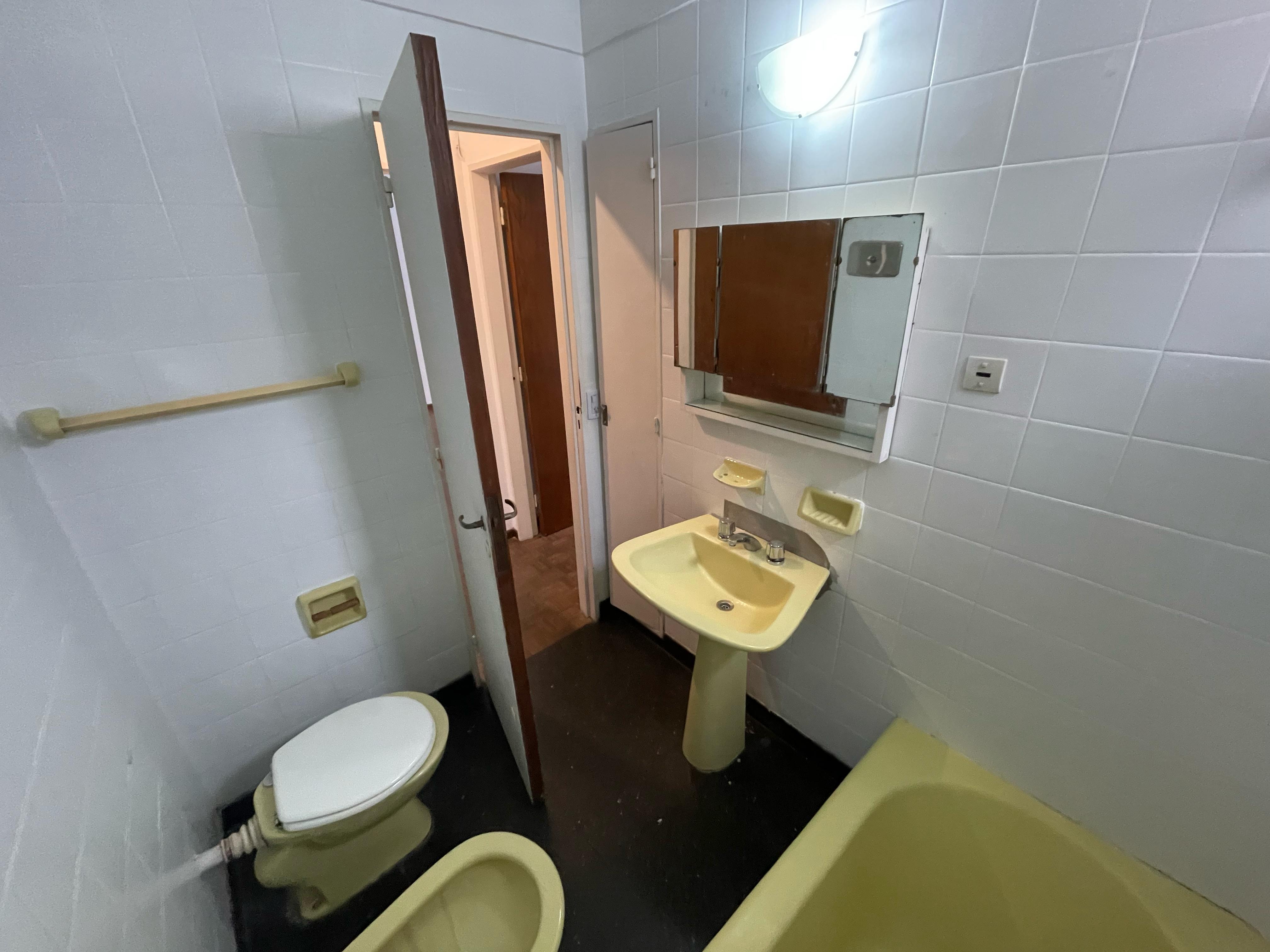 aparopropiedades - Departamento de 3 ambientes en Quilmes centro