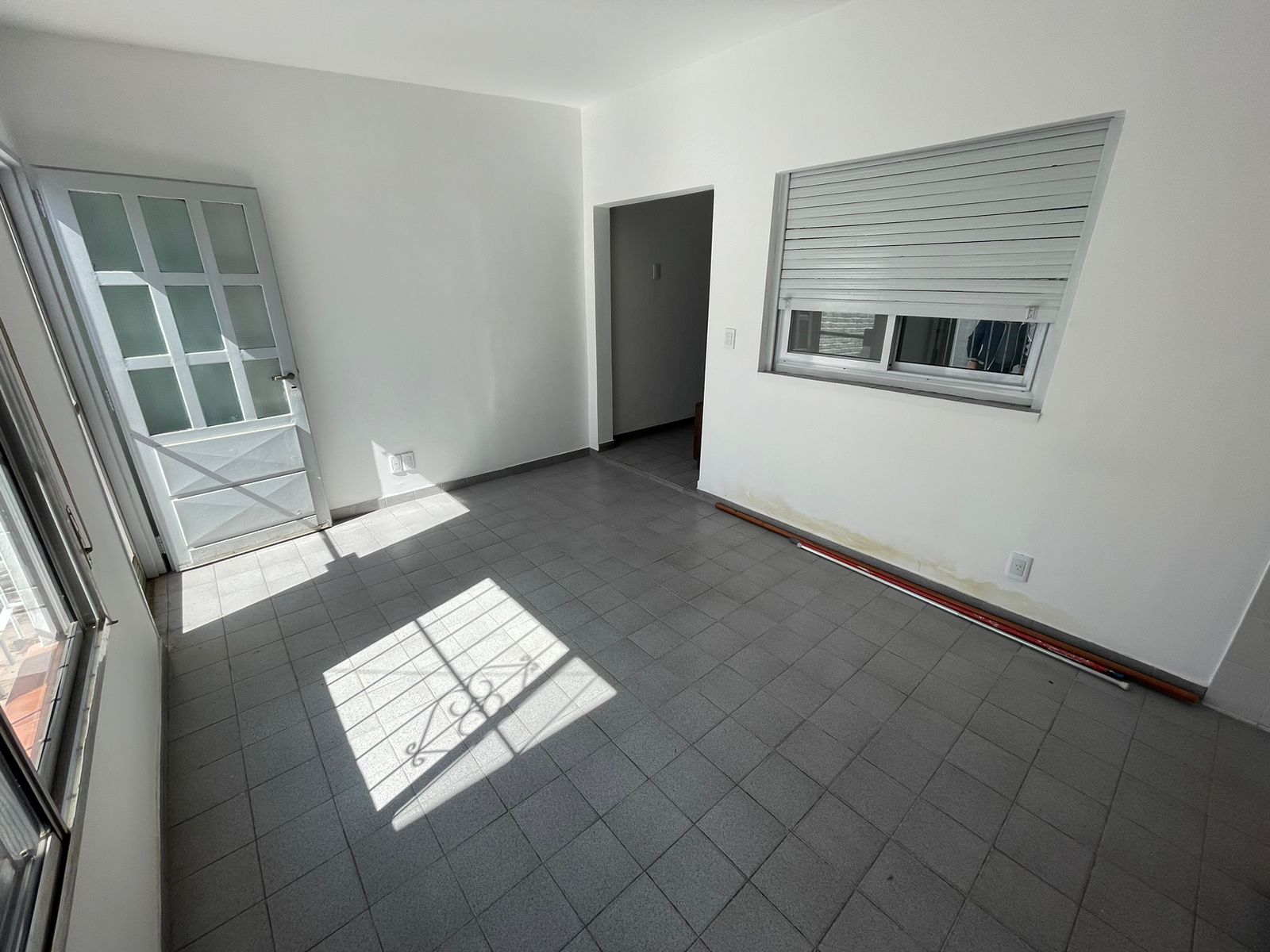 aparopropiedades - Casa en alquiler en Bernal