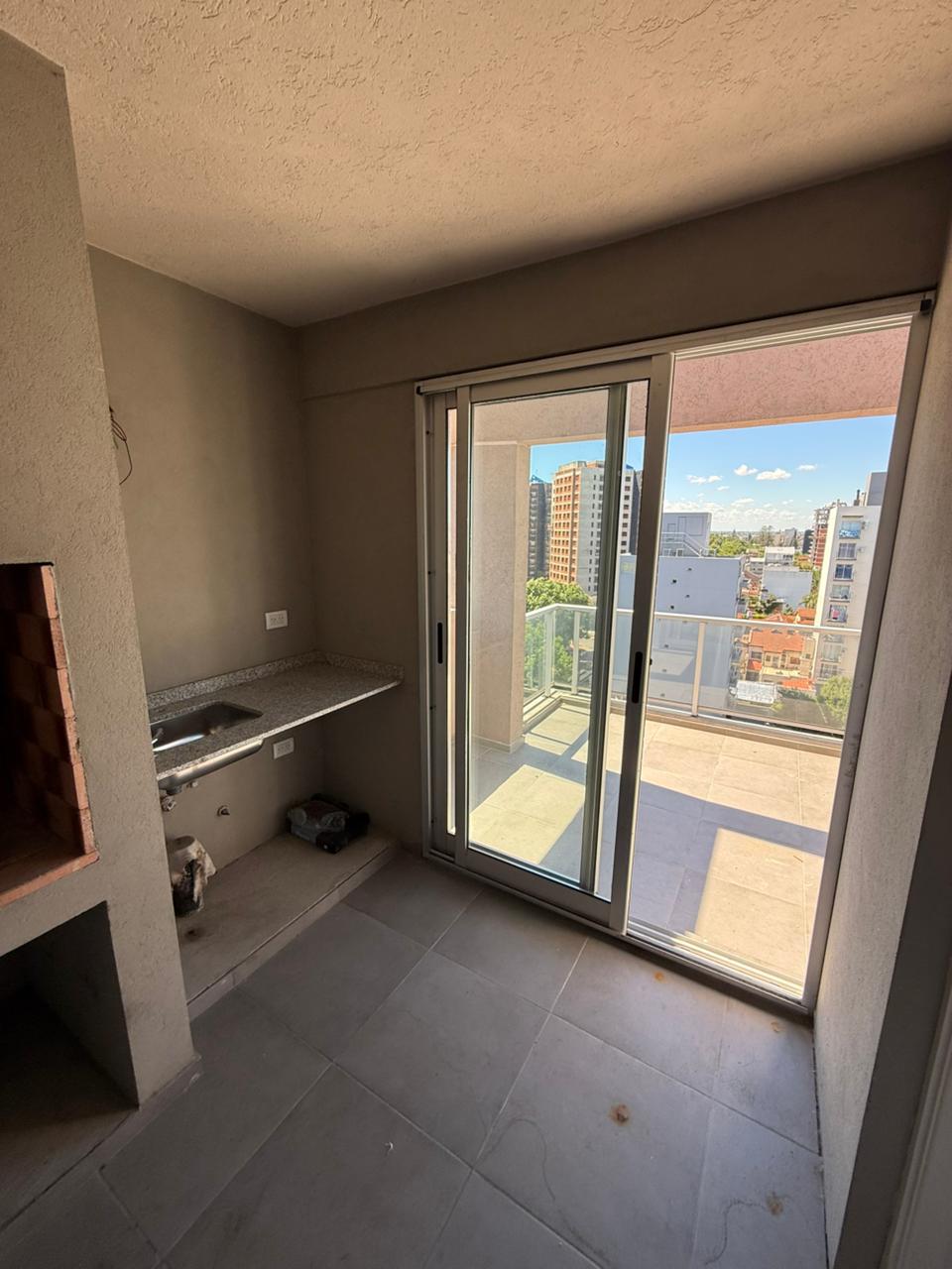 aparopropiedades - Departamento de 2 ambientes con cochera 