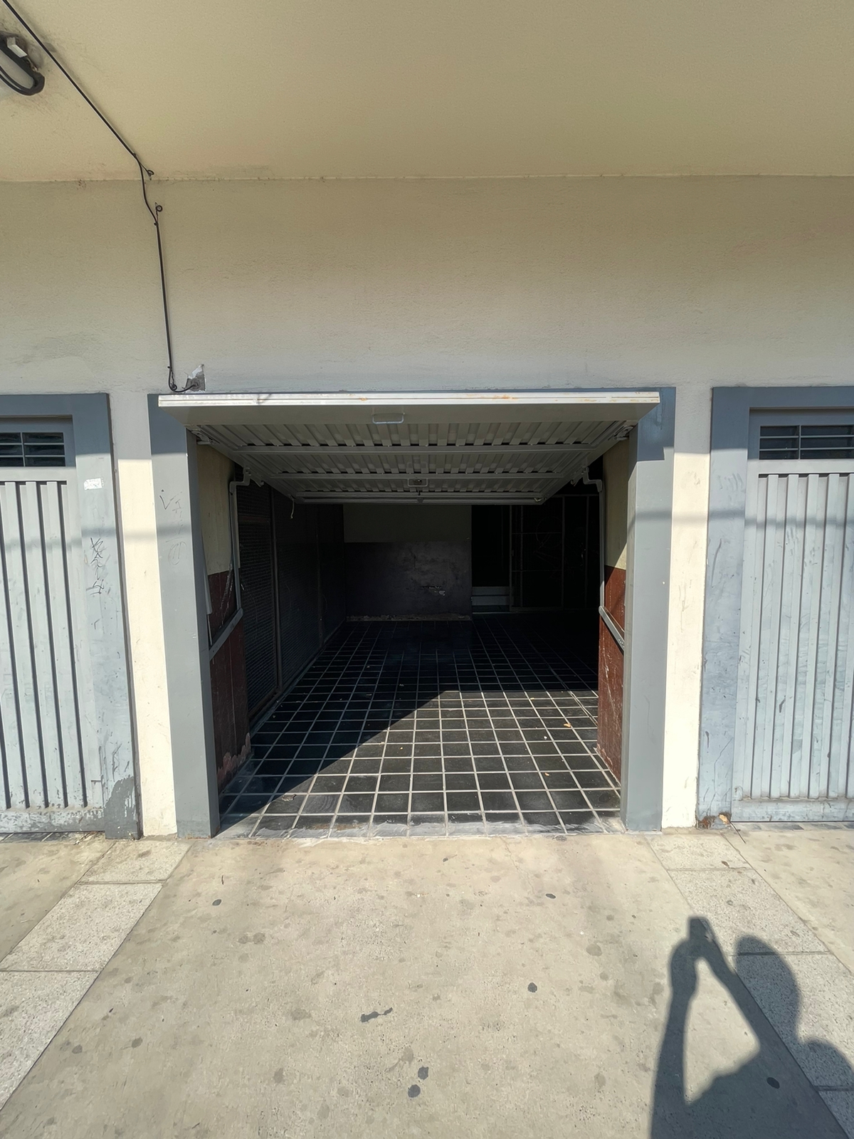 aparopropiedades - Departamento de 4 ambientes con cochera en Quilmes centro