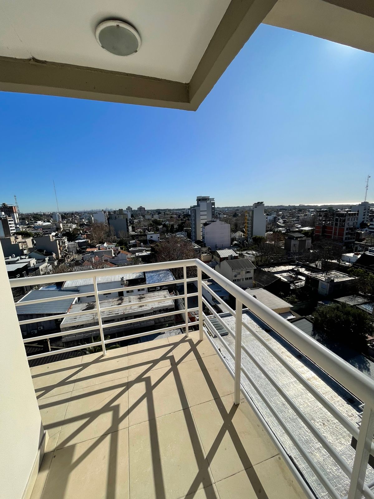 aparopropiedades - Departamento de 2 ambientes con cochera en Quilmes 