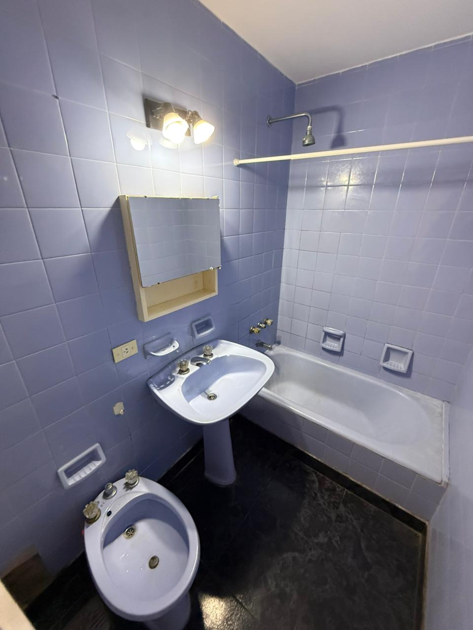 aparopropiedades - Departamento de 2 ambientes en el centro de Quilmes 