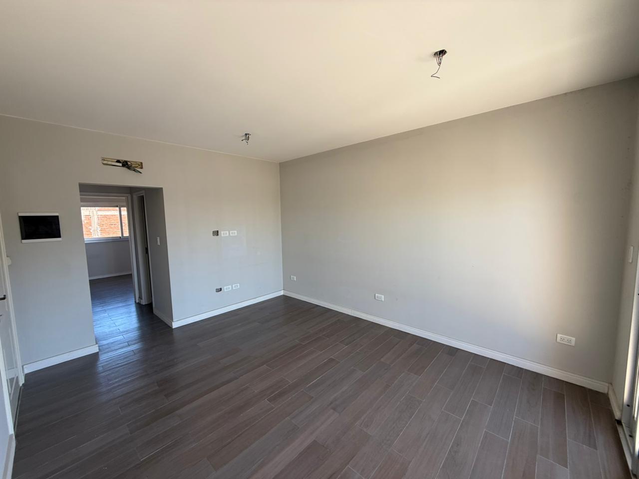 aparopropiedades - Departamento de 2 ambientes con cochera 