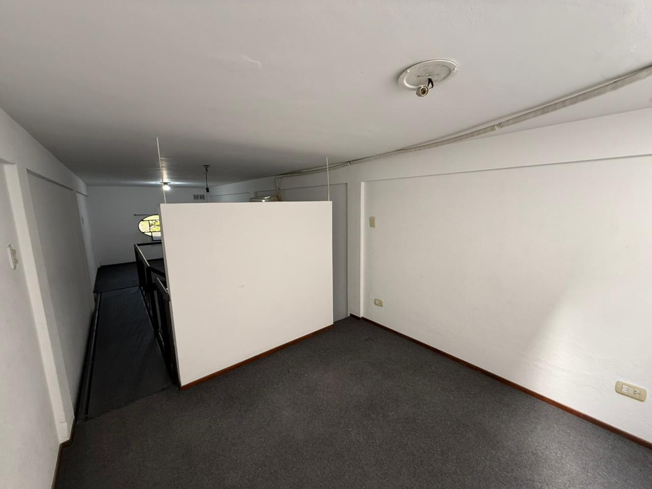 aparopropiedades - Departamento de 3 ambientes en Bernal Centro