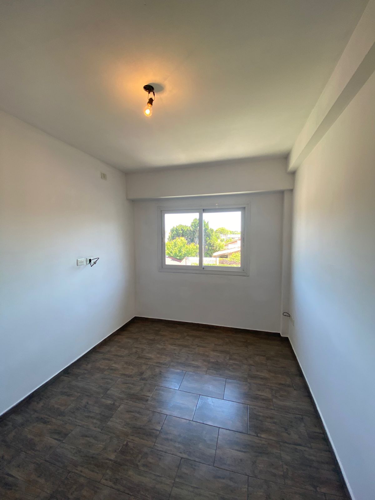 aparopropiedades - Triplex en Alquiler