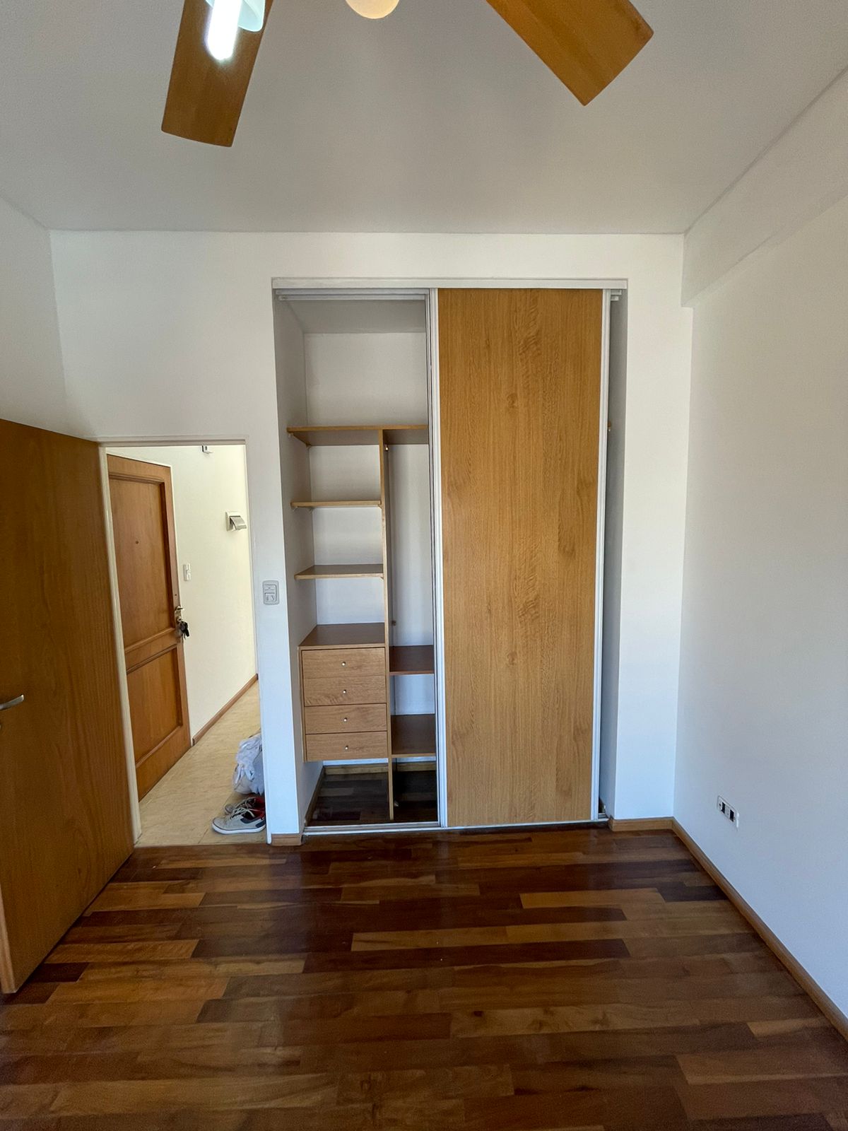 aparopropiedades - Departamento de 2 ambientes con cochera en Quilmes 