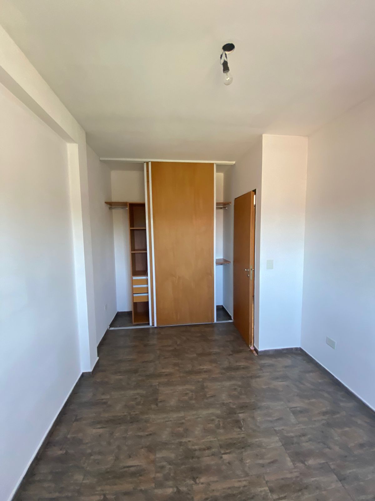 aparopropiedades - Triplex en Alquiler