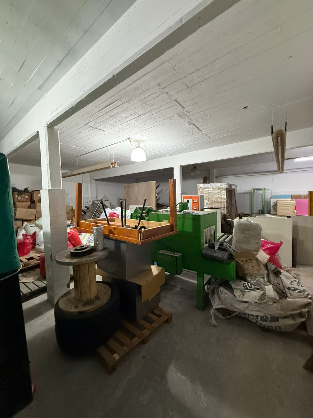 aparopropiedades - Galpón industrial en Alquiler en zona de Quilmes Oeste