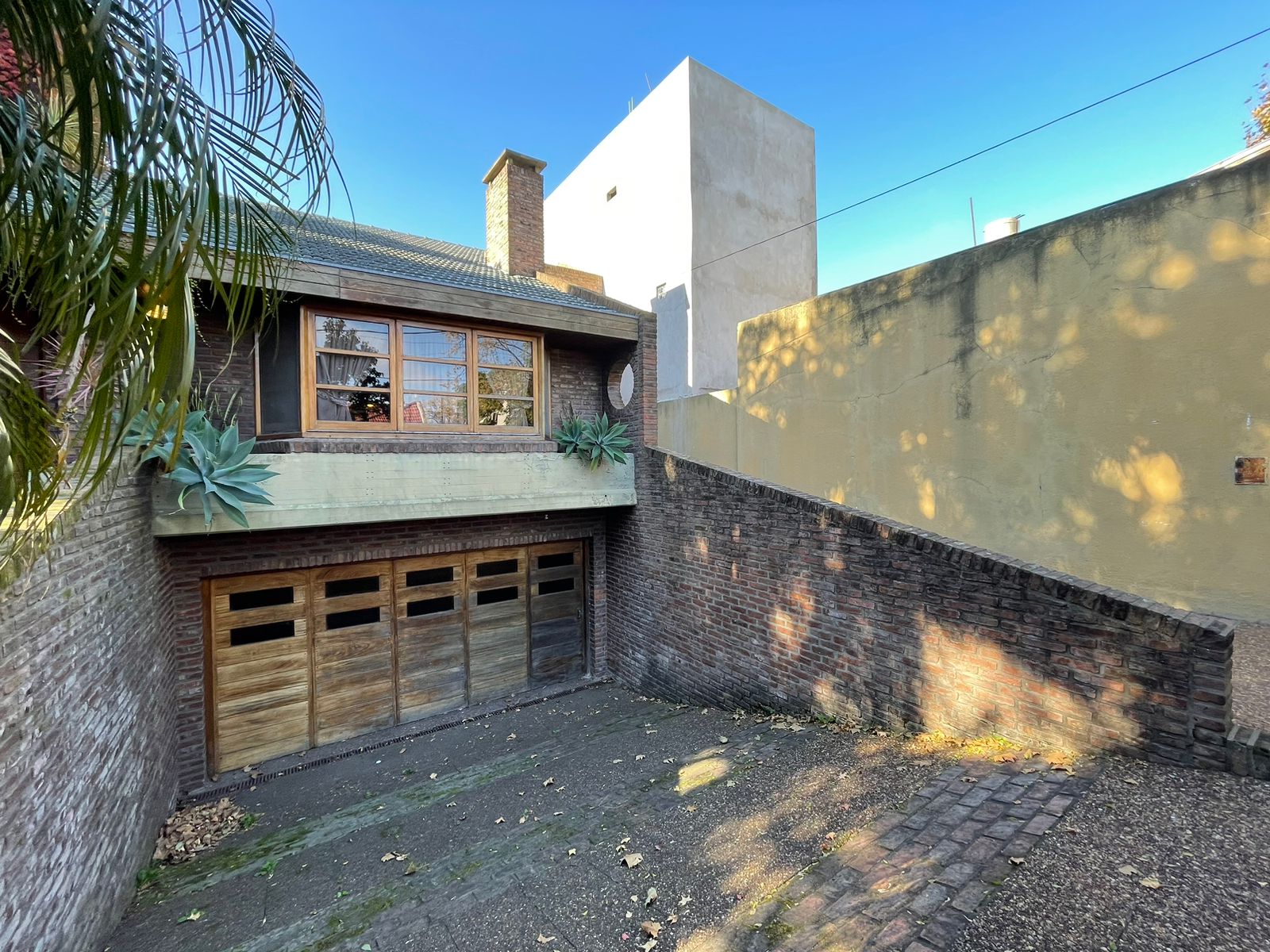 aparopropiedades - Chalet en Quilmes Este 