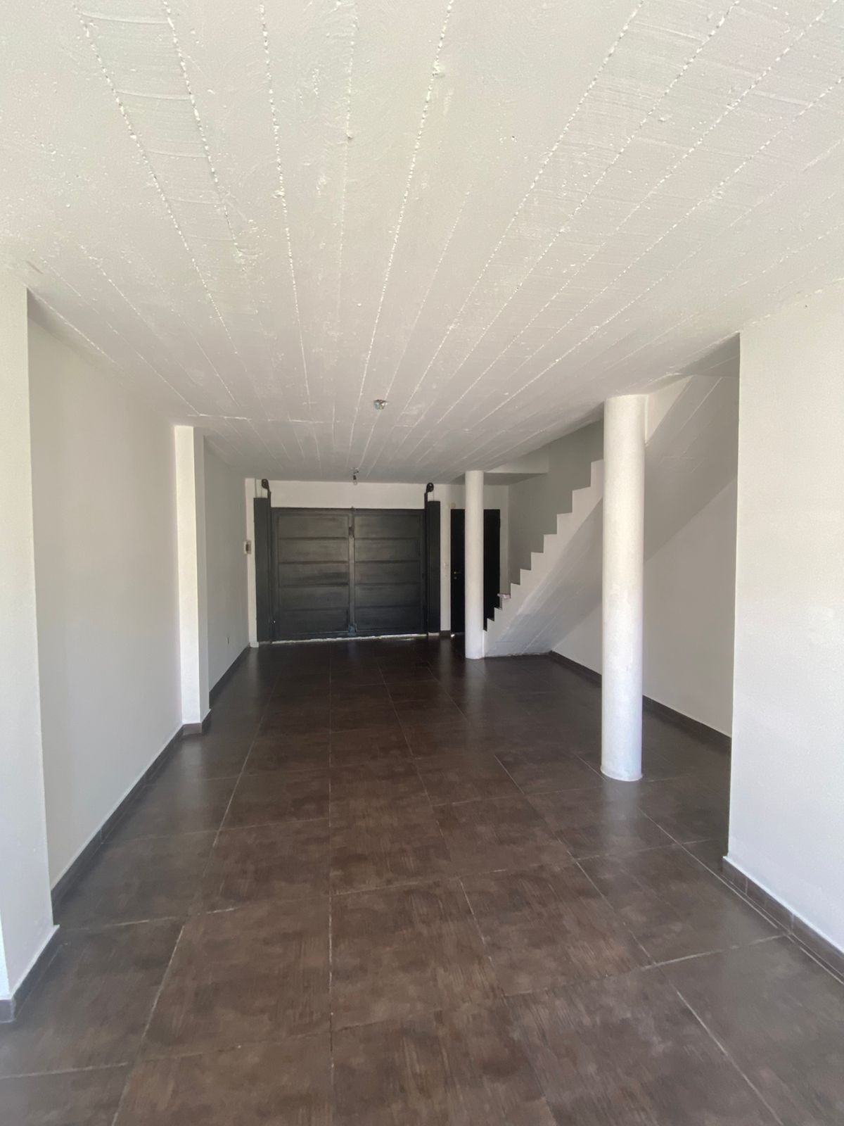 aparopropiedades - Triplex en Alquiler