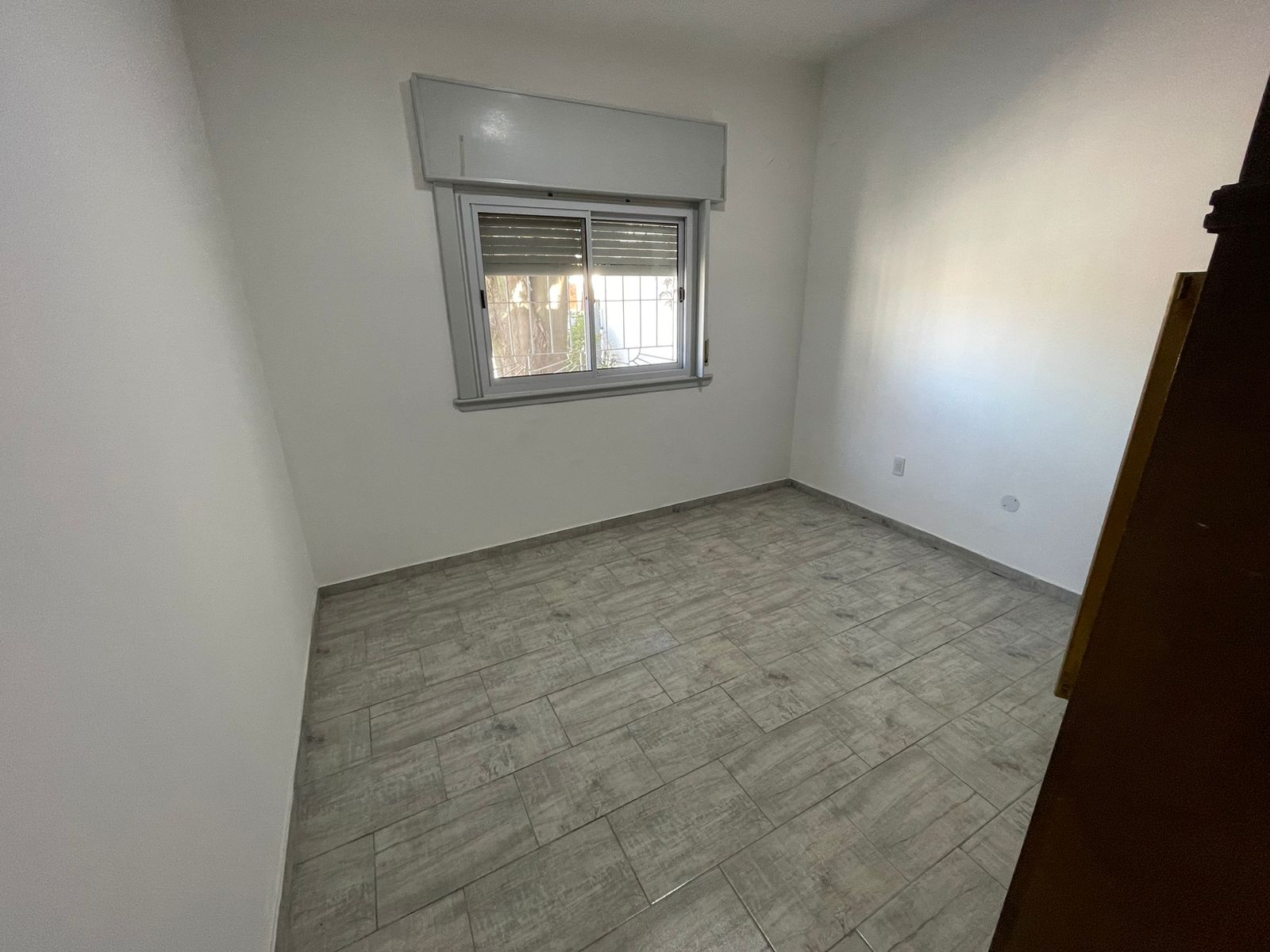 aparopropiedades - Casa en alquiler en Bernal