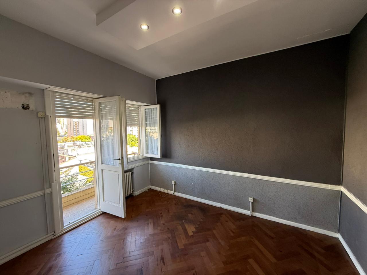 aparopropiedades - Oficina en Quilmes centro en alquiler