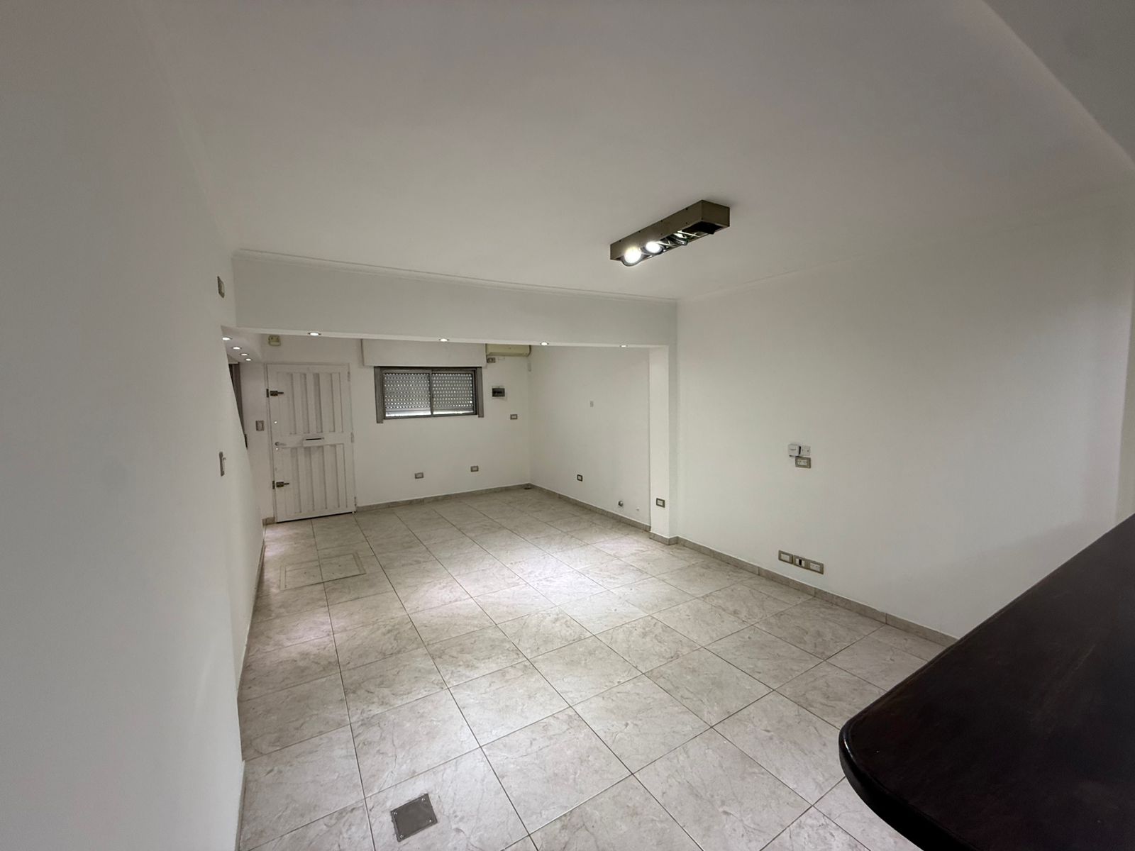 aparopropiedades - Departamento de 3 ambientes en Quilmes Oeste