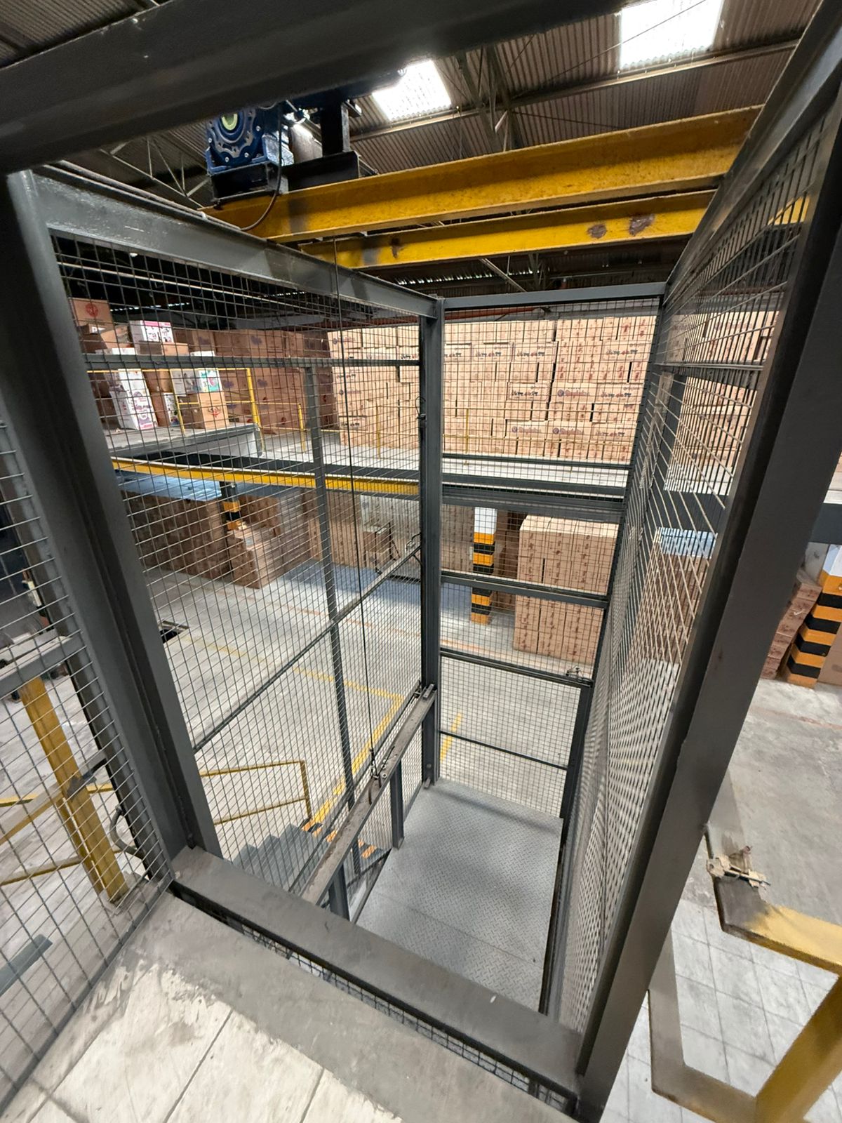 aparopropiedades - Galpón industrial en Quilmes - Excelente Oportunidad de Inversión 