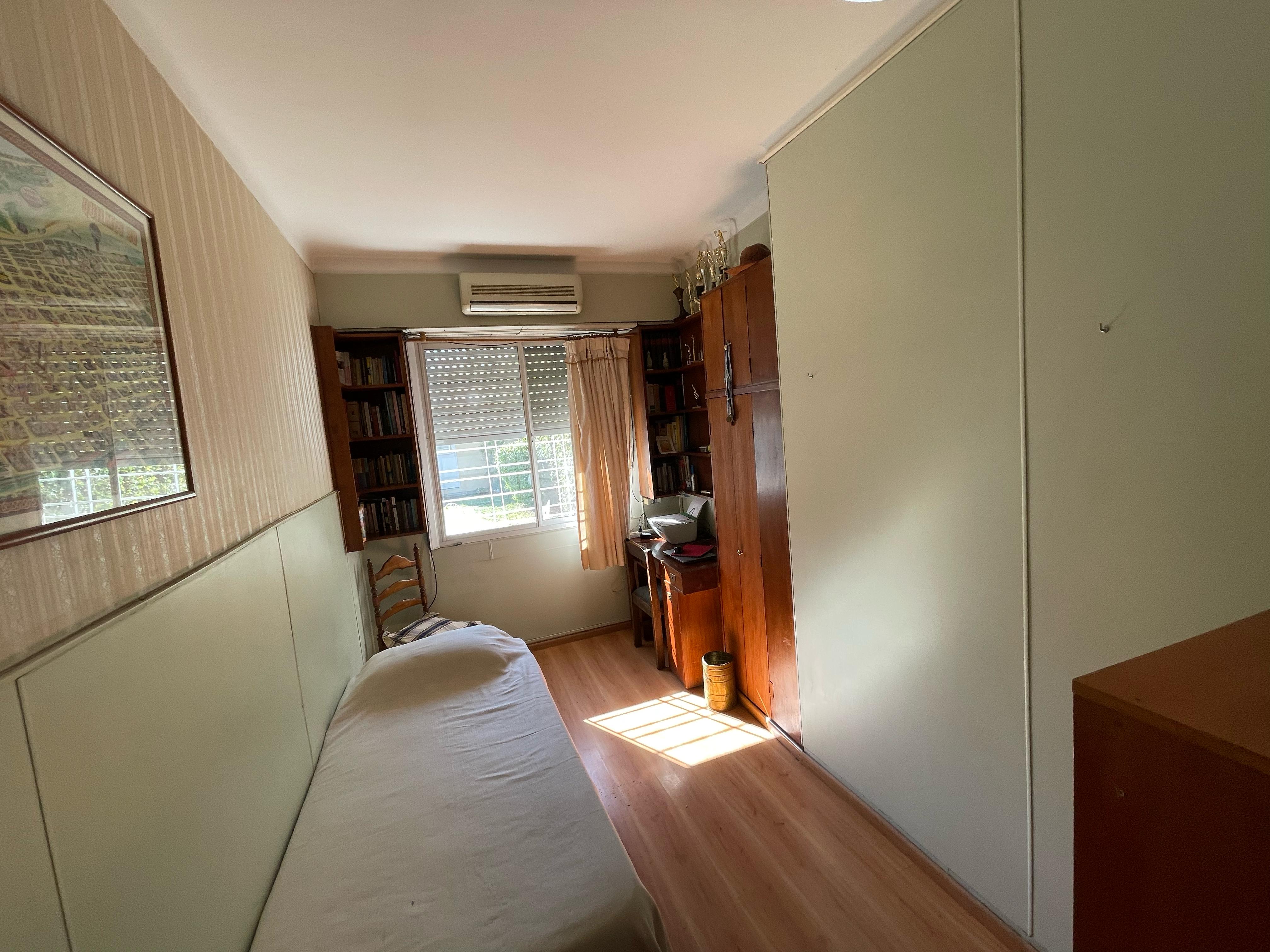 aparopropiedades - Chalet en Quilmes Oeste a la Venta