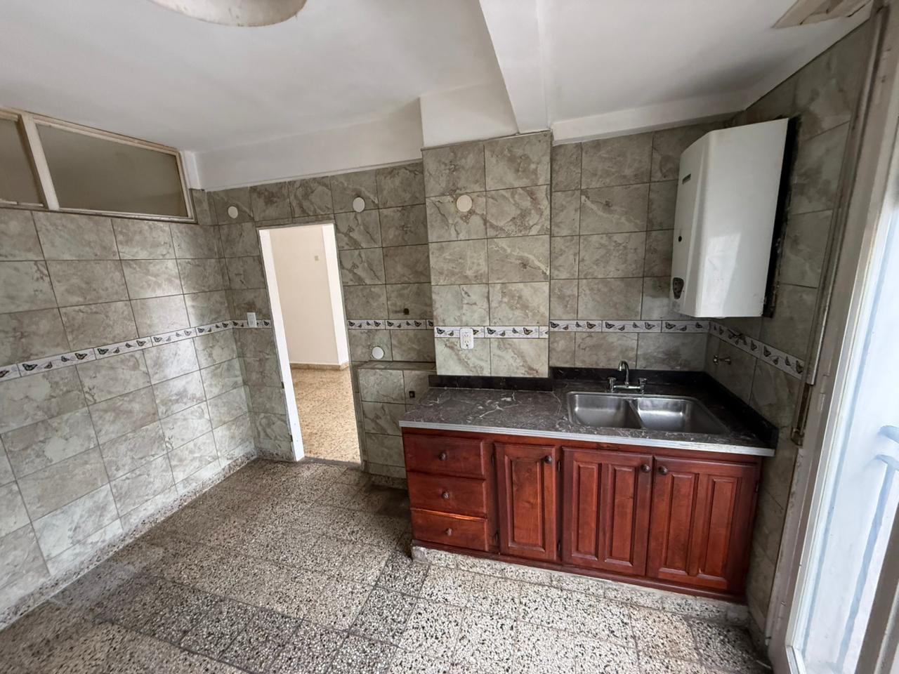 aparopropiedades - Departamento de 3 ambientes en Quilmes centro