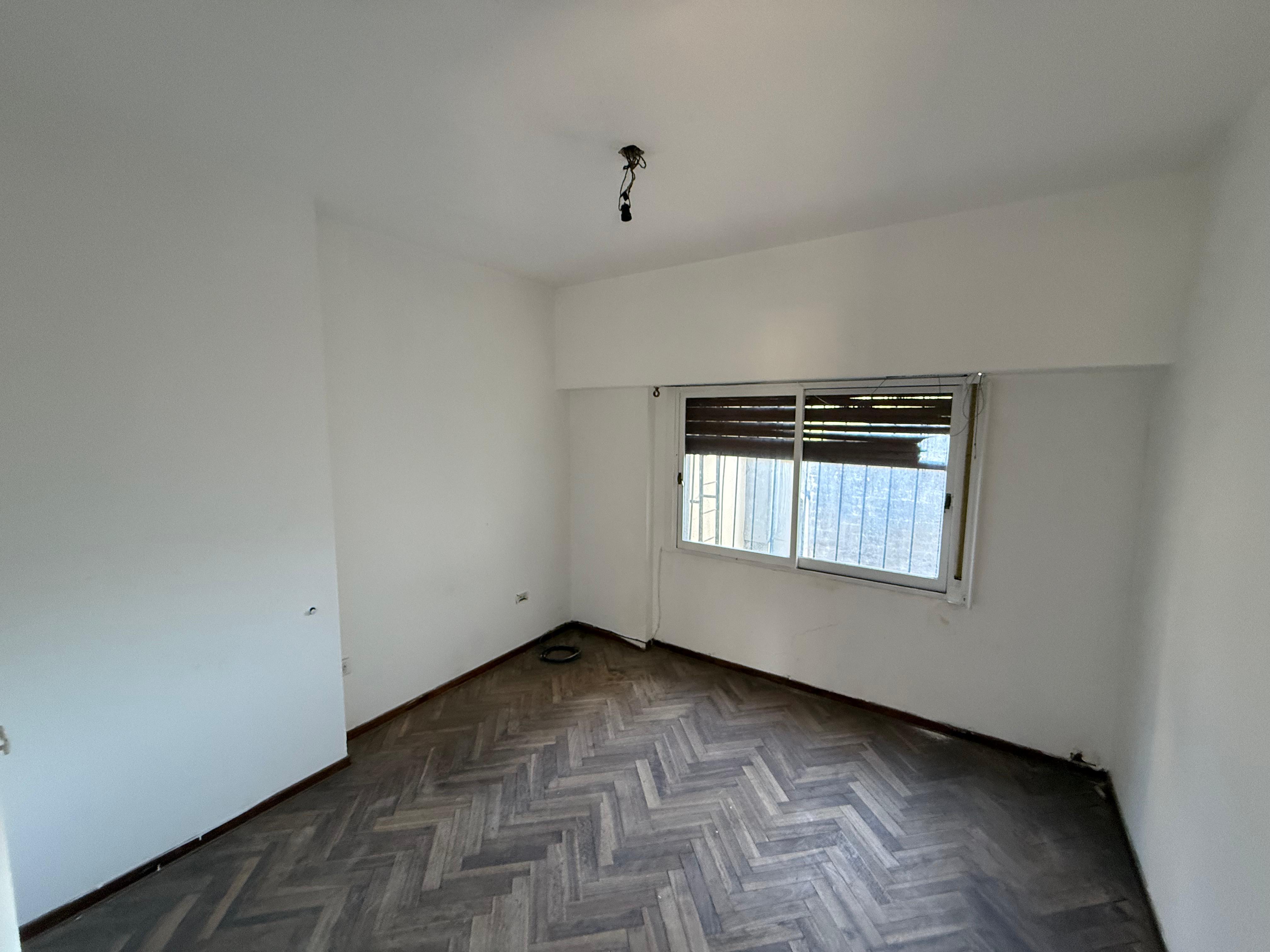 aparopropiedades - Departamento de 3 ambientes en Quilmes Centro