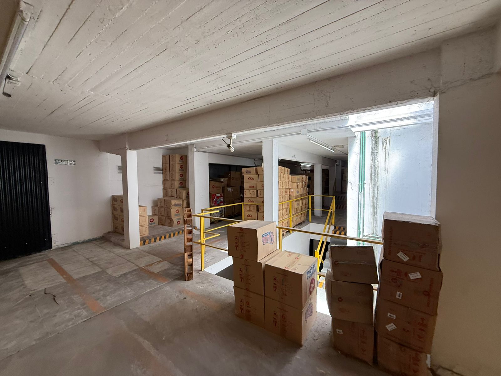 aparopropiedades - Galpón industrial en Quilmes - Excelente Oportunidad de Inversión 