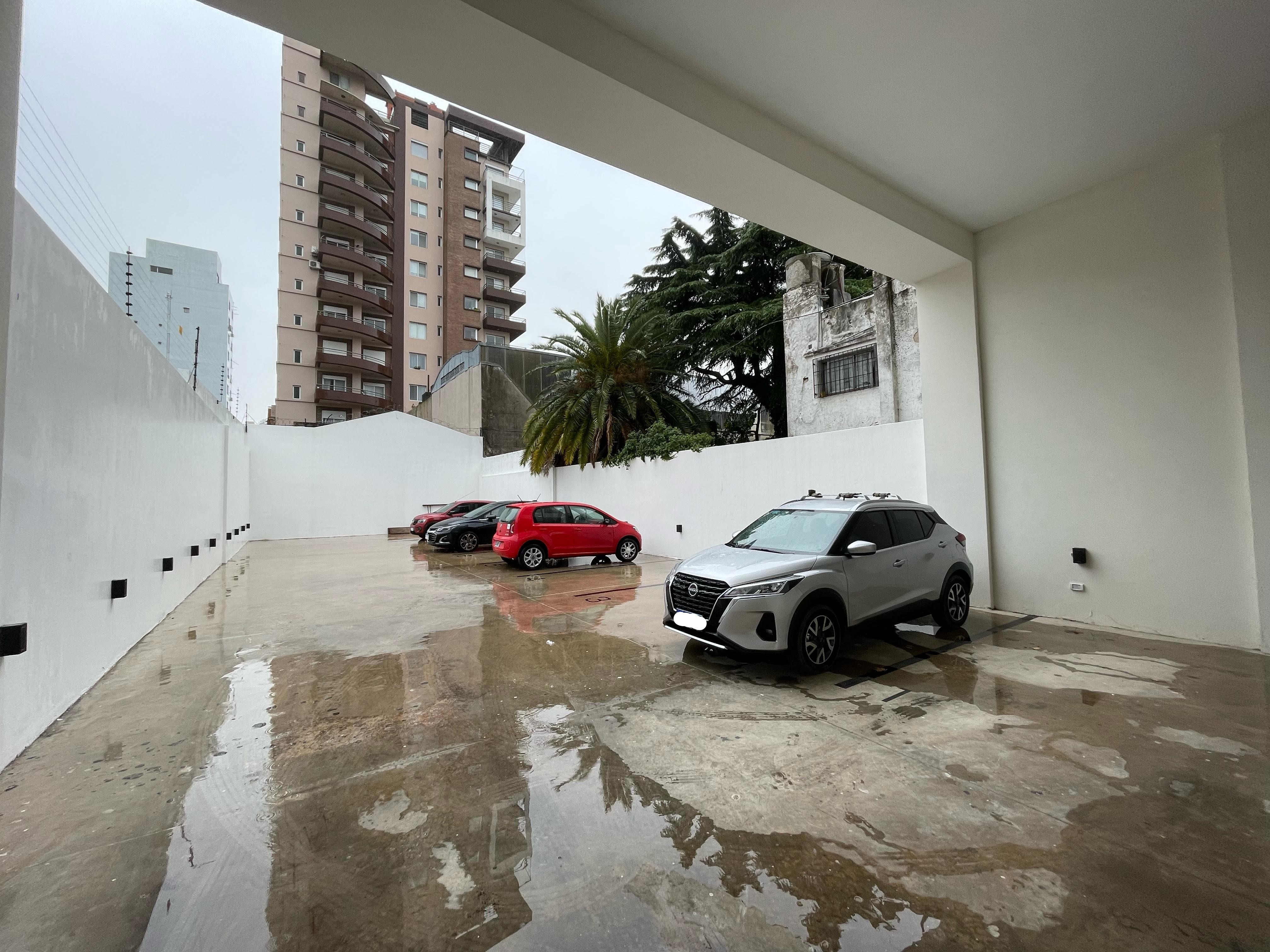 aparopropiedades - Departamento de 2 ambientes con cochera en Quilmes centro