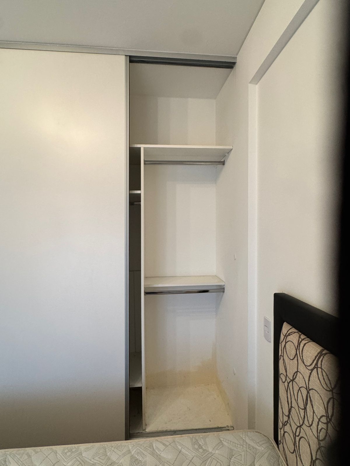 aparopropiedades - Departamento de 2 ambientes con cochera (AMUEBLADO)