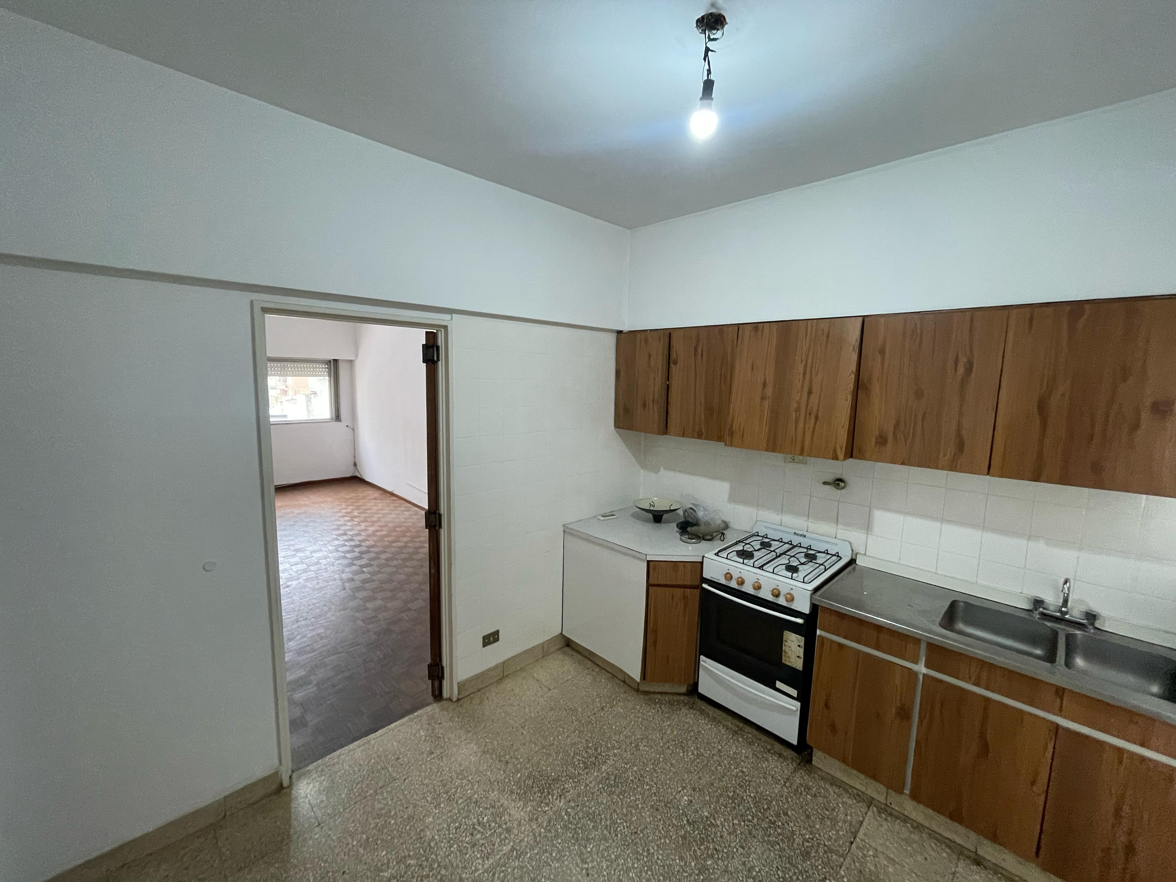 aparopropiedades - Departamento de 3 ambientes en Quilmes centro