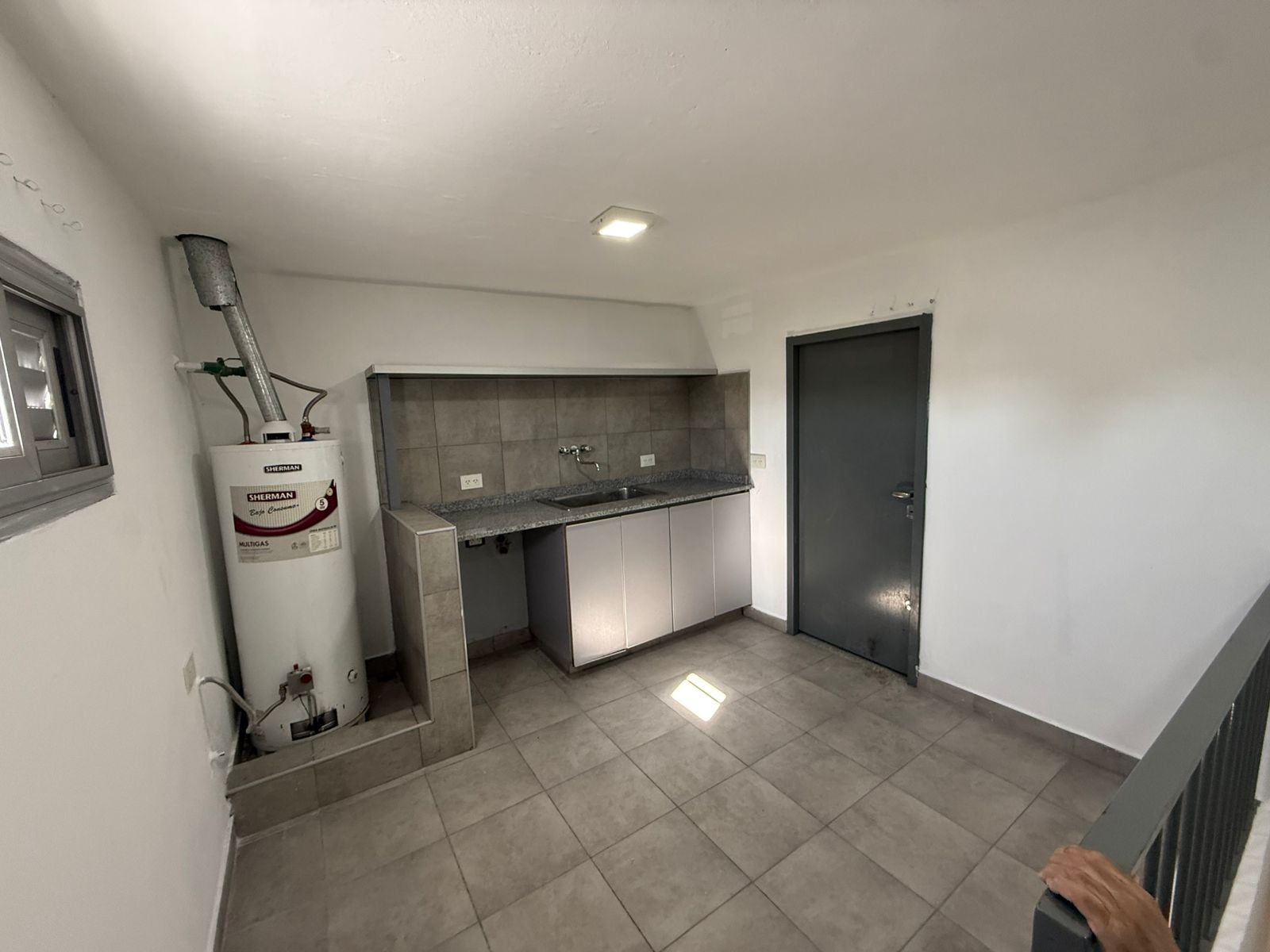 aparopropiedades - Departamento de 3 ambientes en Quilmes Oeste