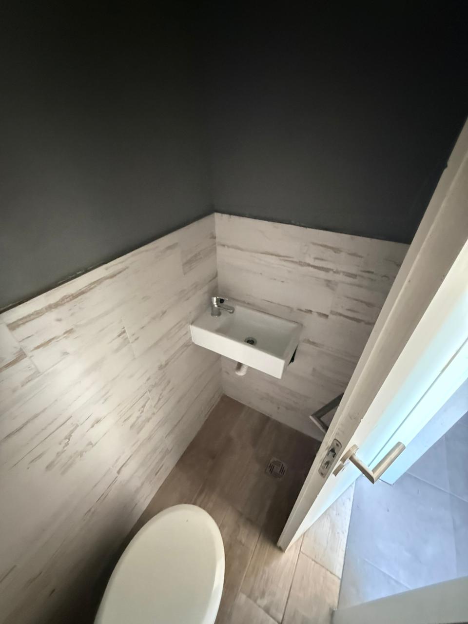 aparopropiedades - Departamento de 2 ambientes con cochera 