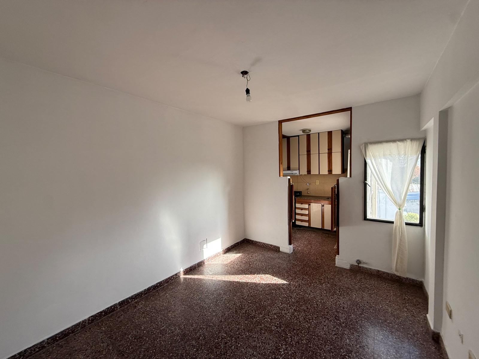 aparopropiedades - Departamento de 2 ambientes en Quilmes centro