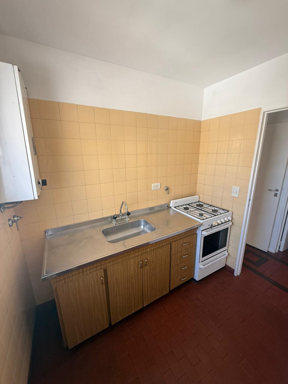 aparopropiedades - Departamento  de 2 ambientes en Quilmes centro