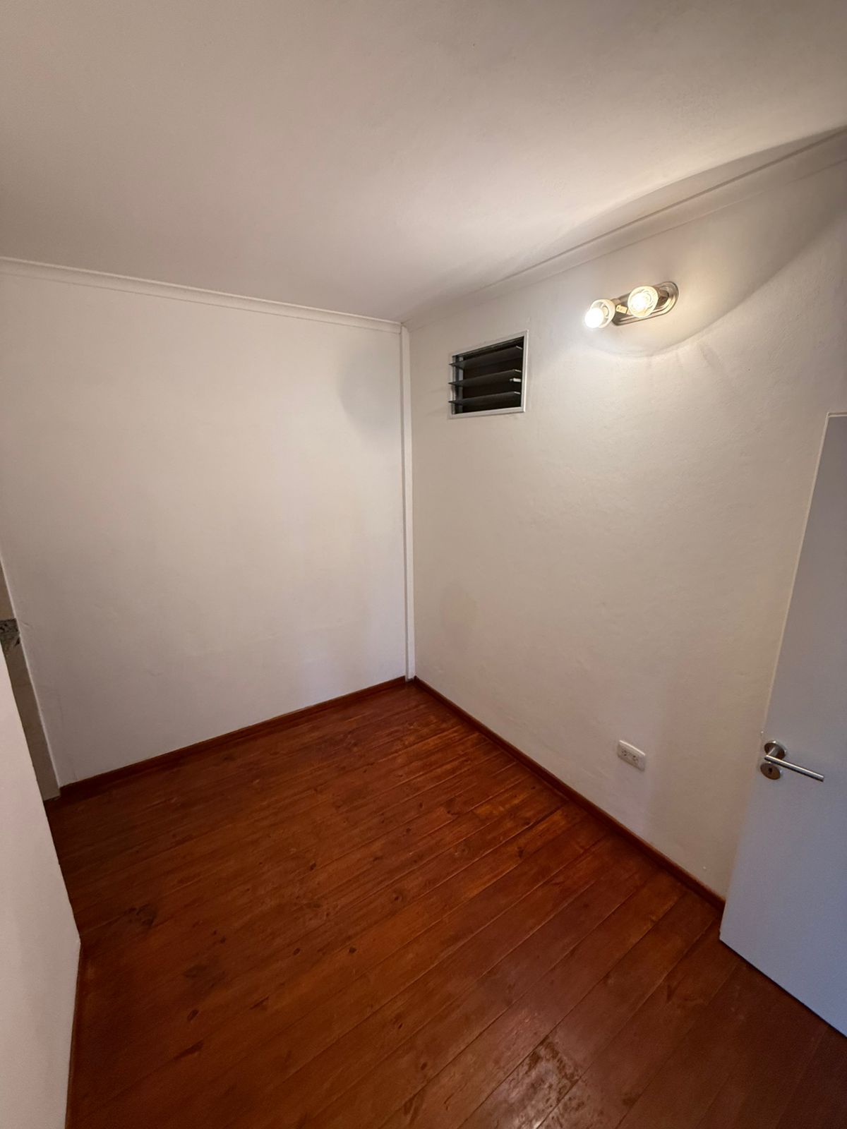 aparopropiedades - Departamento de 3 ambientes en Quilmes Oeste
