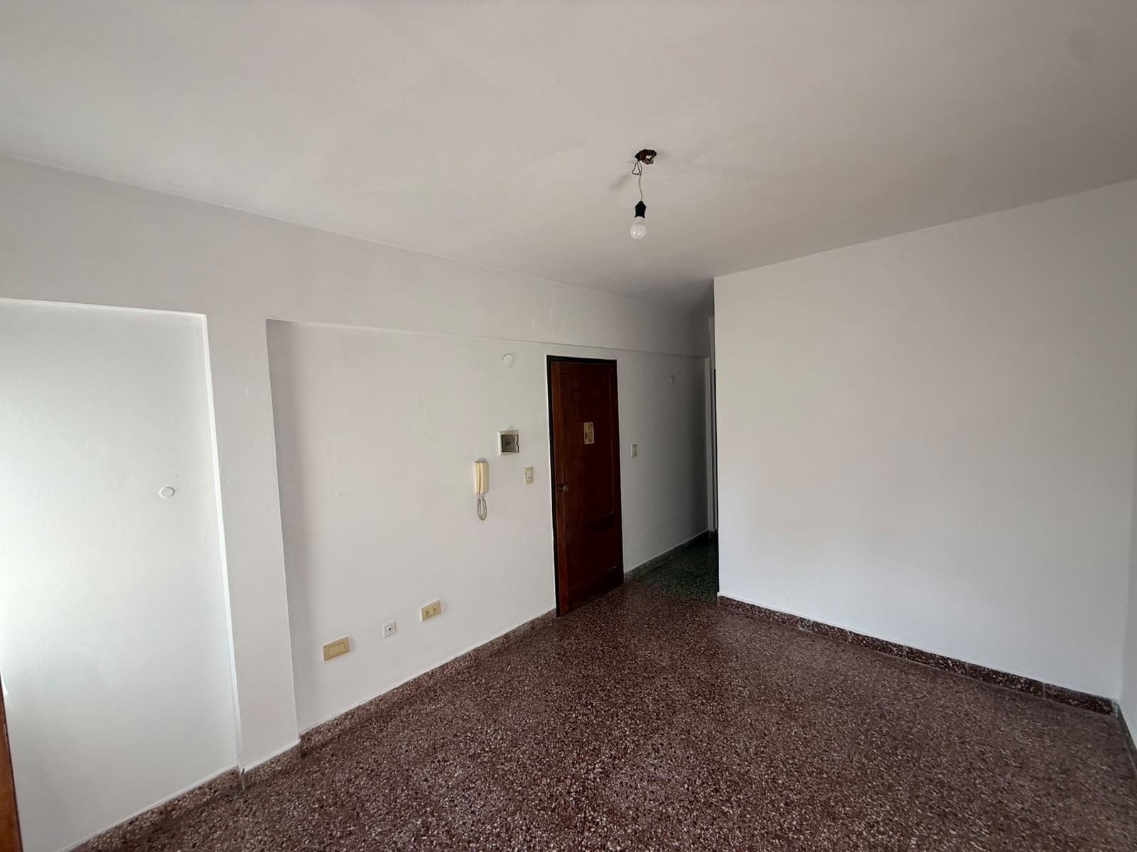 aparopropiedades - Departamento de 2 ambientes en Quilmes centro