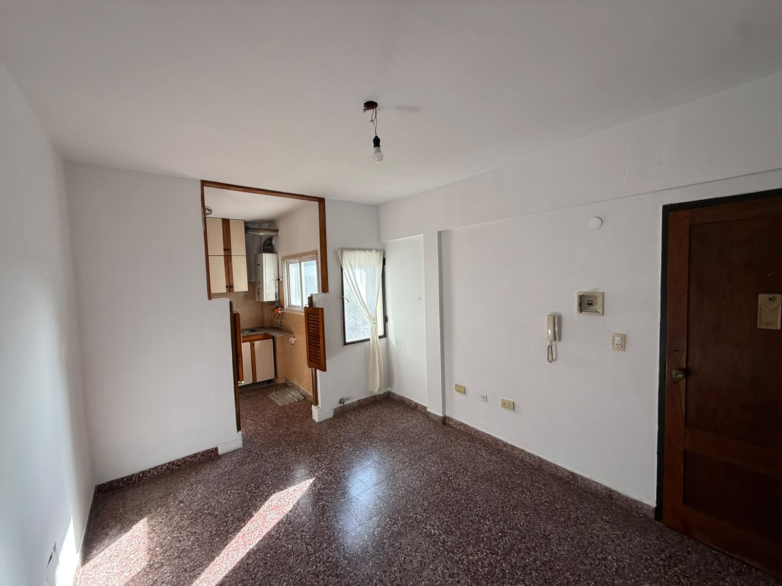 aparopropiedades - Departamento de 2 ambientes en Quilmes centro