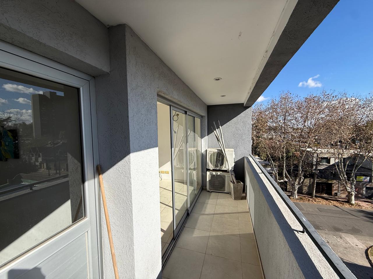 aparopropiedades - Departamento de 2 ambientes con cochera en Quilmes 