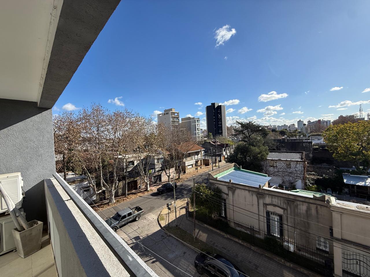 aparopropiedades - Departamento de 2 ambientes con cochera en Quilmes 
